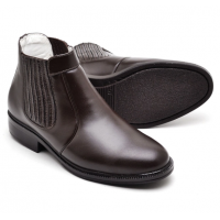 BOTA FINA EM COURO DE CANEIRO CAFÉ 1501C